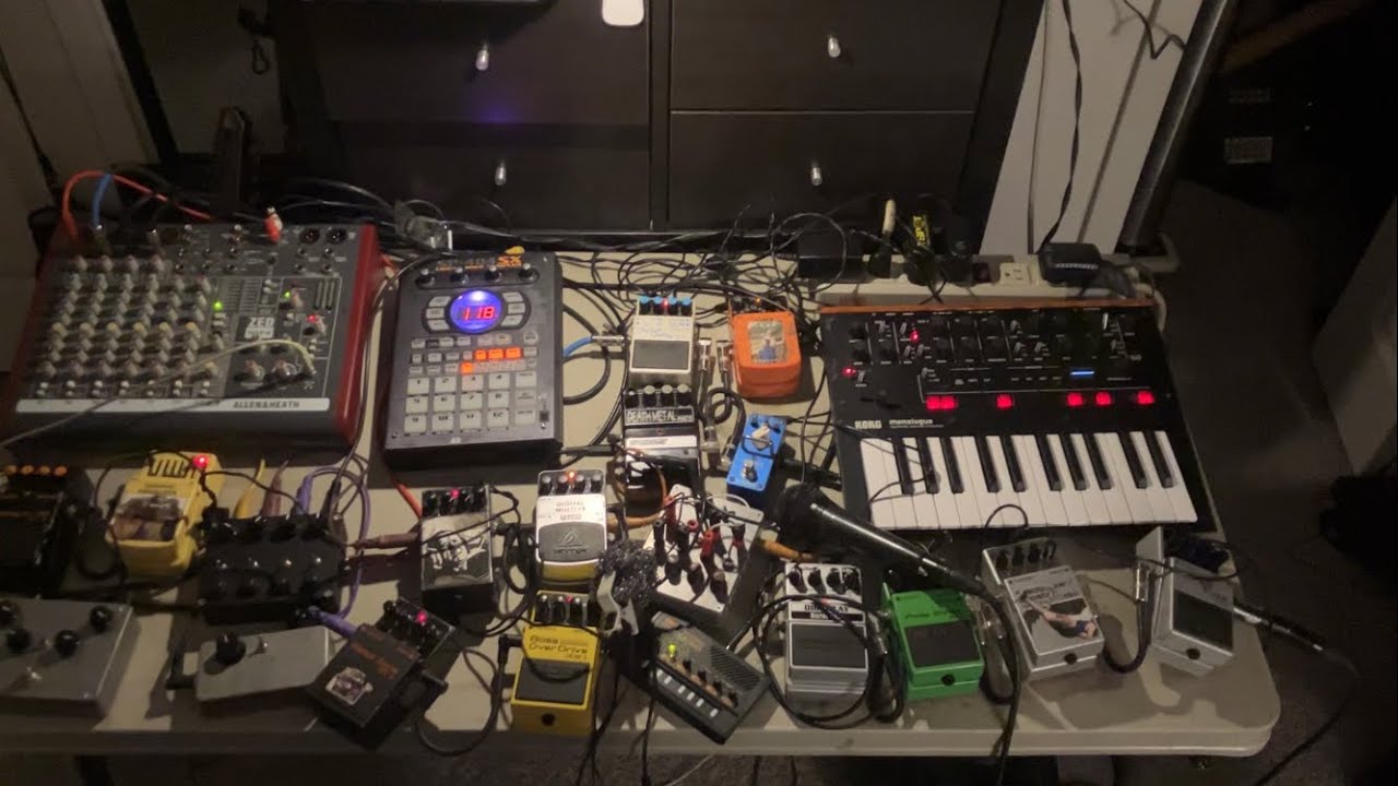 Harsh noise gear/pedal rig 2025