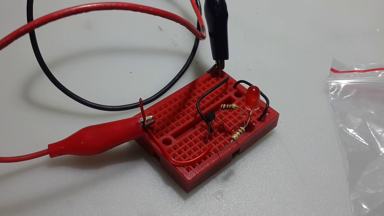 US1881 Hall sensor latch  with test circuit