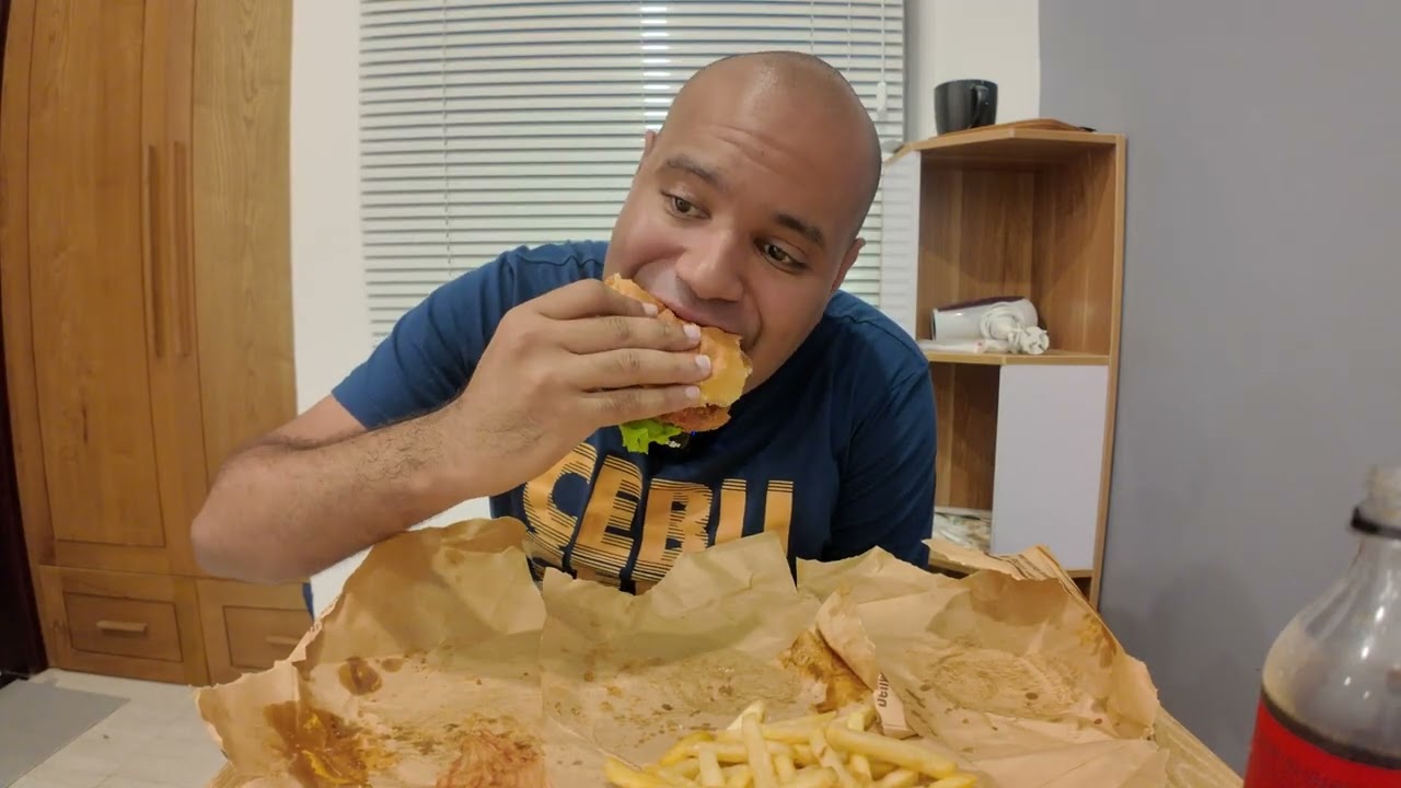 ASMR🍔TRIPLE CHEESE BURGER🥓🍔BACON CHEESEBURGER🥪🍗CHICKEN SANDWICH🍟FRIES🤤😋| SOFT SPOKEN | EATING SOUNDS