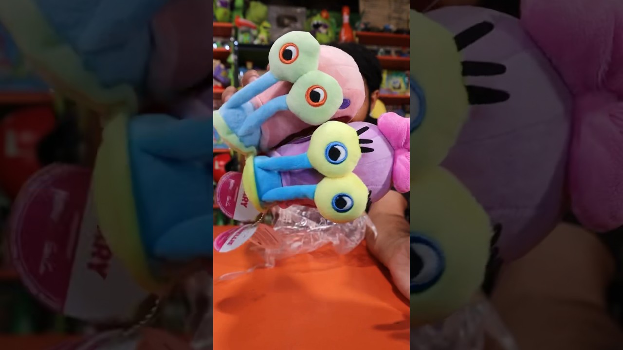 These Spongebob Snail Plushies Are MAGNETIC