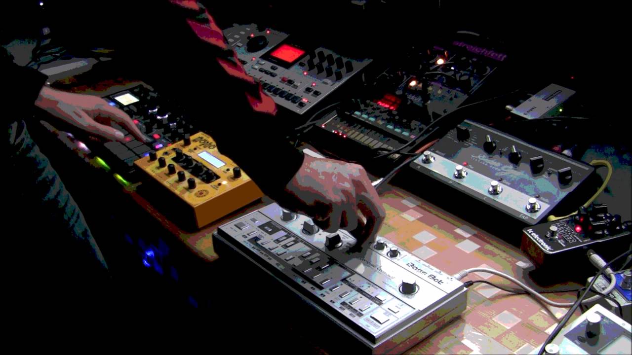 Acid-dub-reggae crossover w. Volca, Electribe, Machinedrum, Mopho, 303, etc.