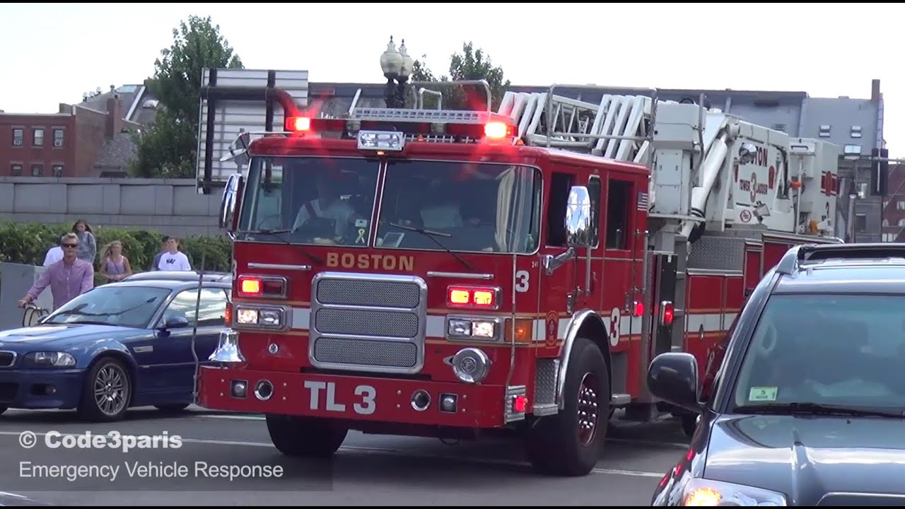 Boston Fire Dept. Tower Ladder 3 - Air Horns, Q-siren