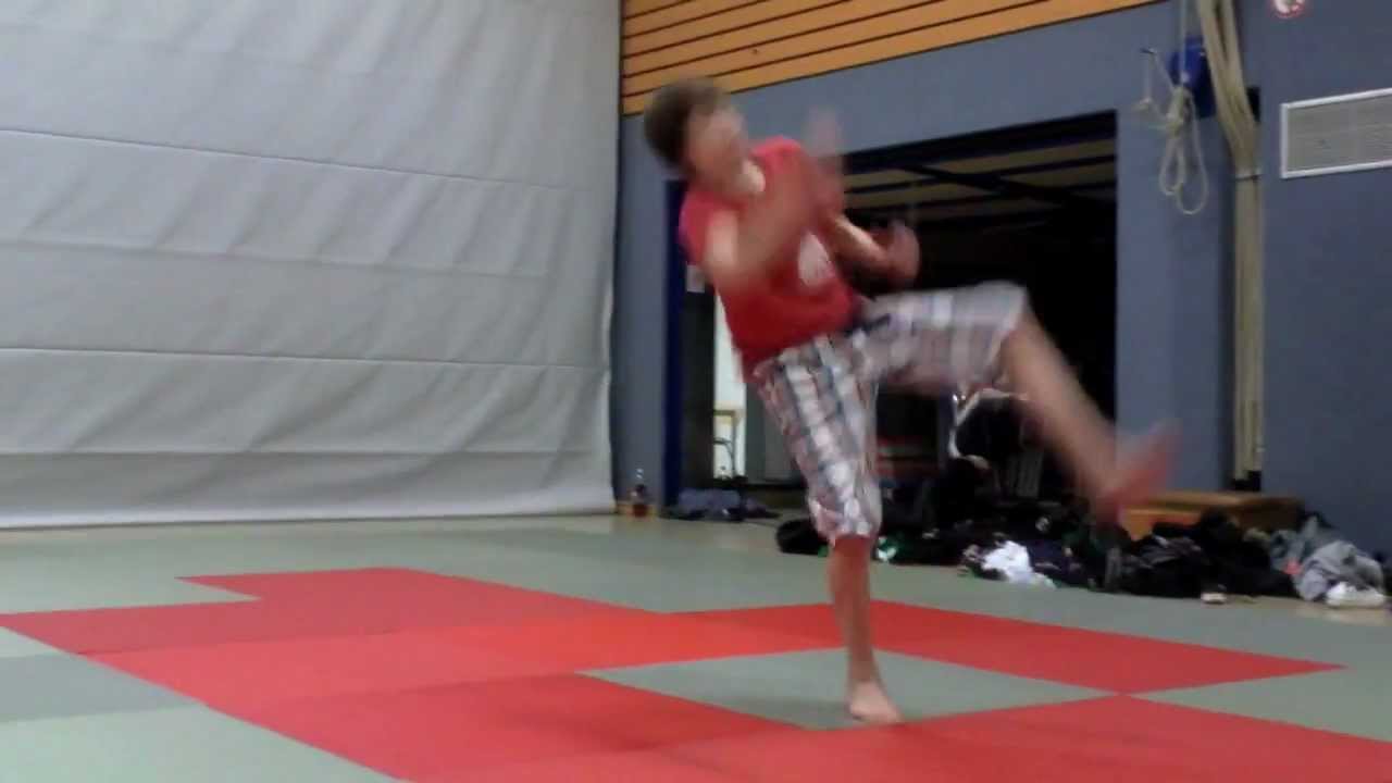 Leon - One year of Tricking