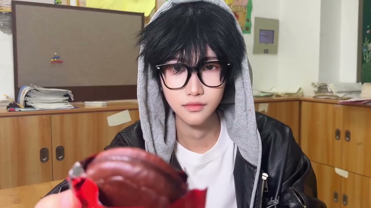 暗恋你的男同学  ASMR午休给你投喂零食 青春校园暗恋系列场景助眠
