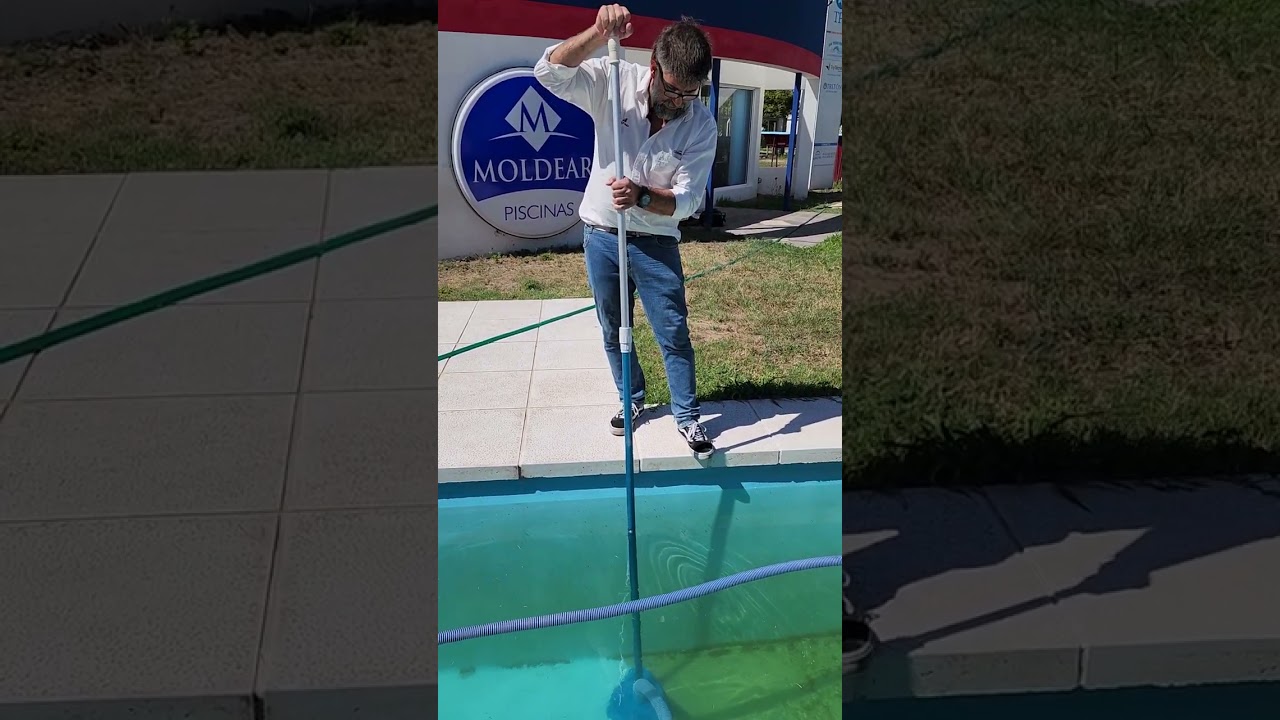 Piletas de fibra limpiafondo en desagote 🏊