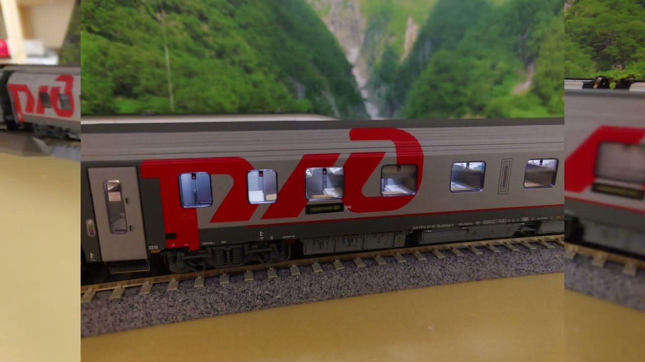 Modellbahn: EuroNight train Era VI : LS Models RZD sleeping car + ACME PKP Restaurant car modeltrain