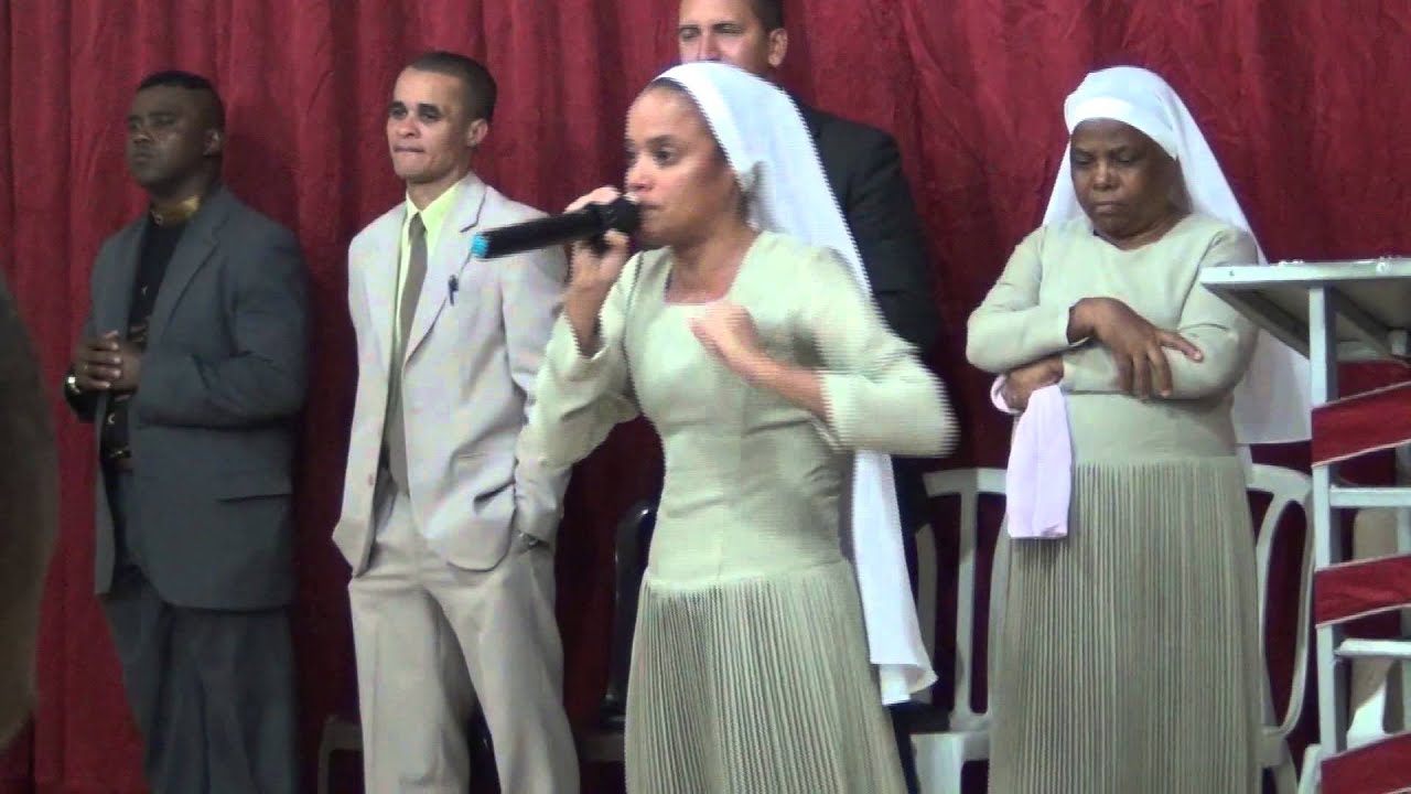 Vigília da Missionária Daiana do Véu em Vigario Geral - RJ      24/05/2013  parte 3