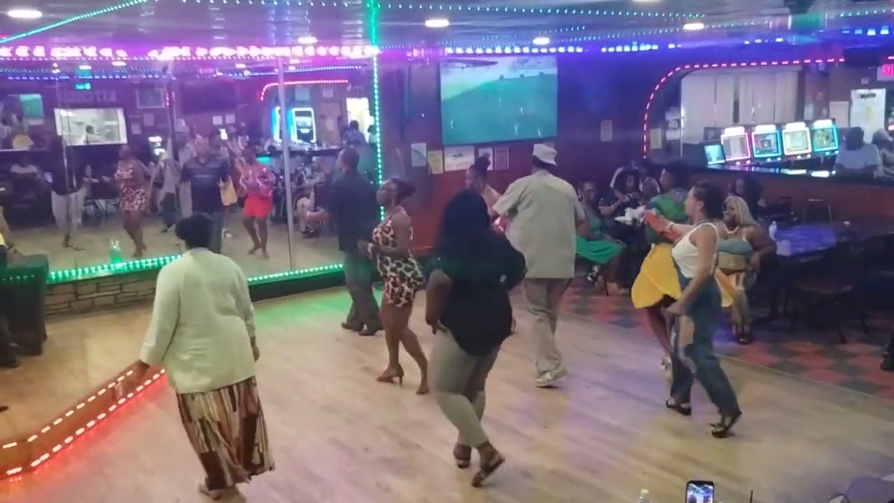 The Crab Tavern TUESDAY NIGHT 🌉 PARTY 7/2/24 W/ Jan's Birthday celebration 🎉🥳