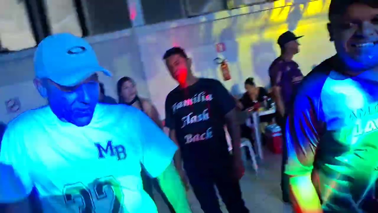 Dj barney so as tops do flashback