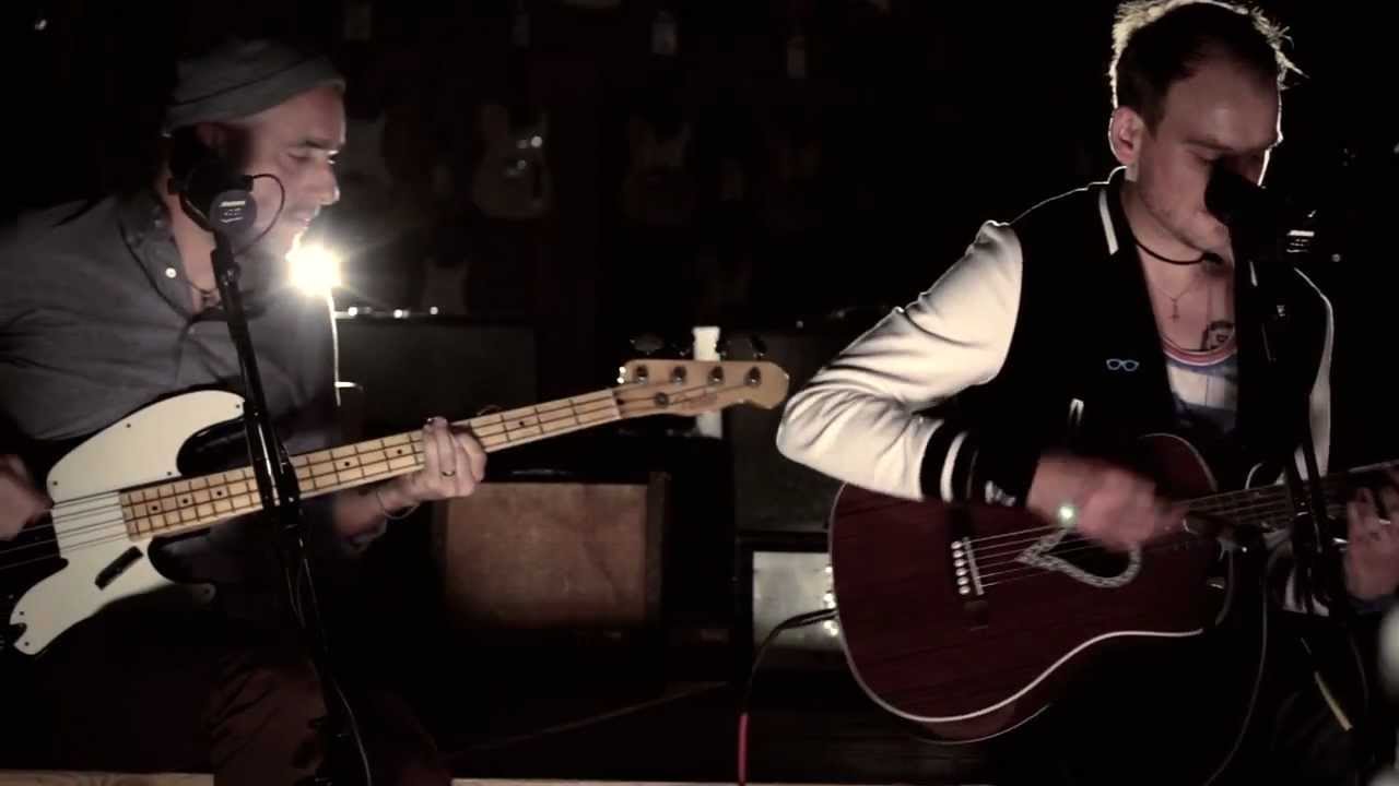 Alkaline Trio "Clavicle" At: Guitar Center