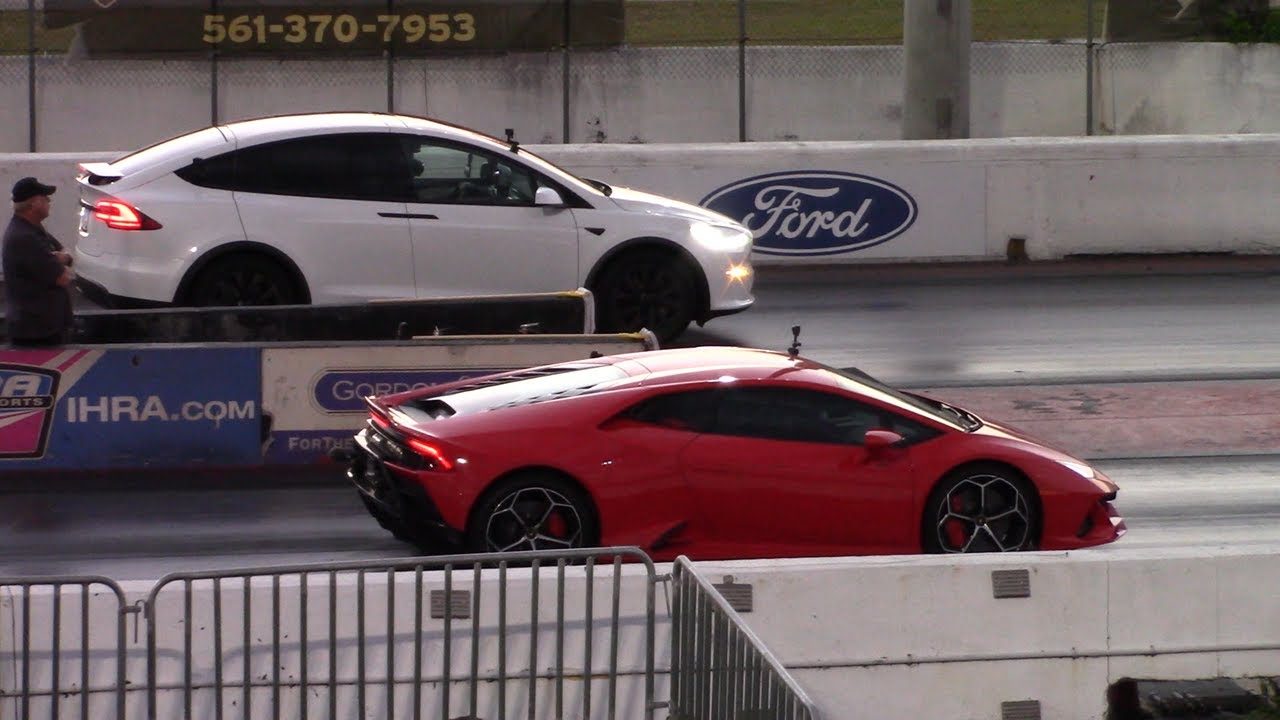 Tesla Model X Plaid vs Lamborghini Hurac&aacute;n 1/4 Mile Drag Races