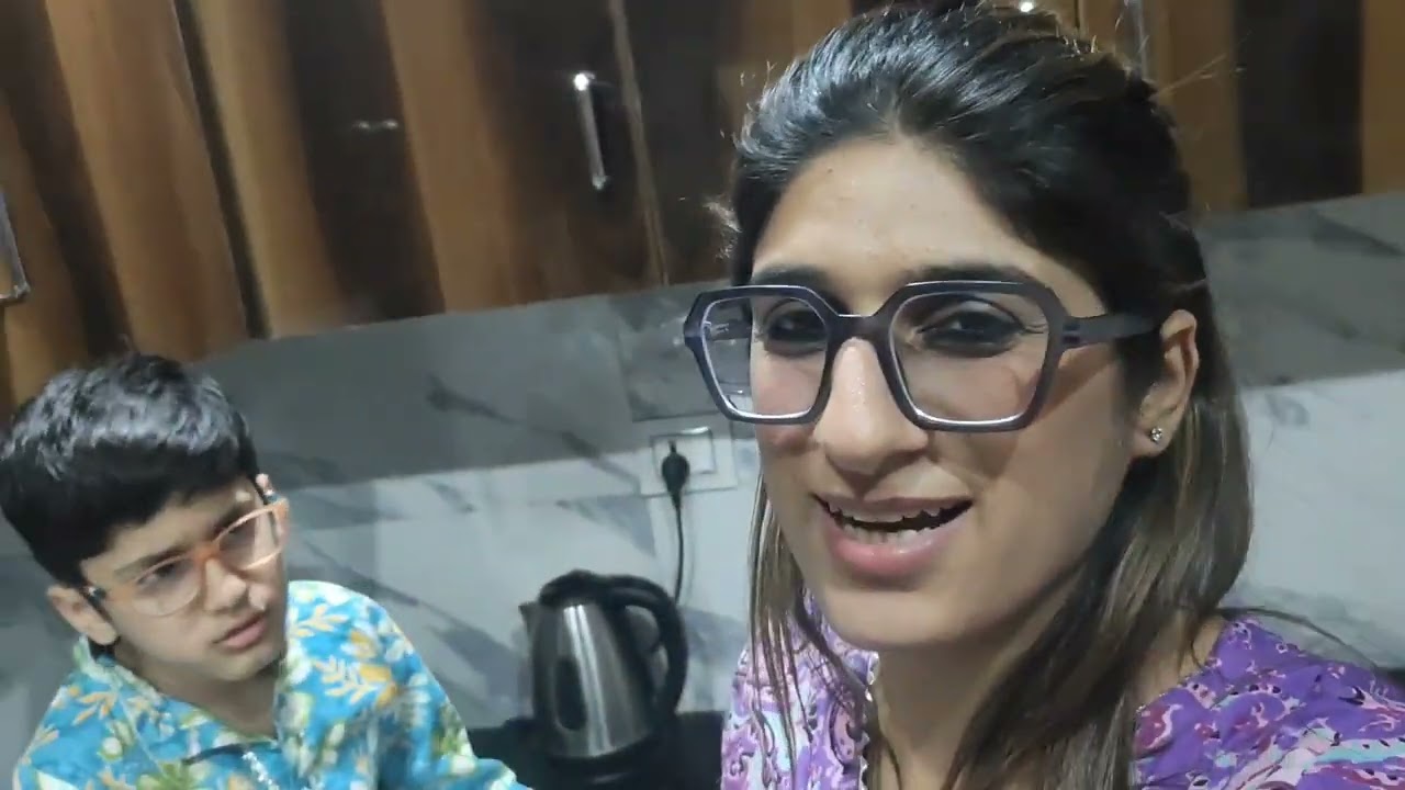 Everyday with Smriti-Ep.26...Hum gaye janakpuri ki famous chaat papdi khane😋❣️🧿