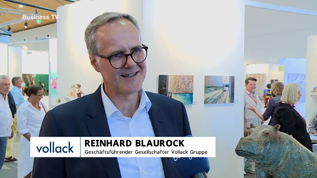 Life von der art KARLSRUHE 2022 – das Karlsruhe Multiple „Blue“