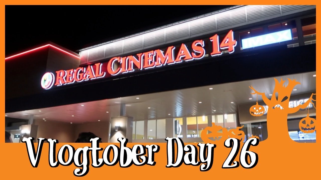 VLOGTOBER 2018 DAY 26 - I WATCHED A SCARY MOVIE!