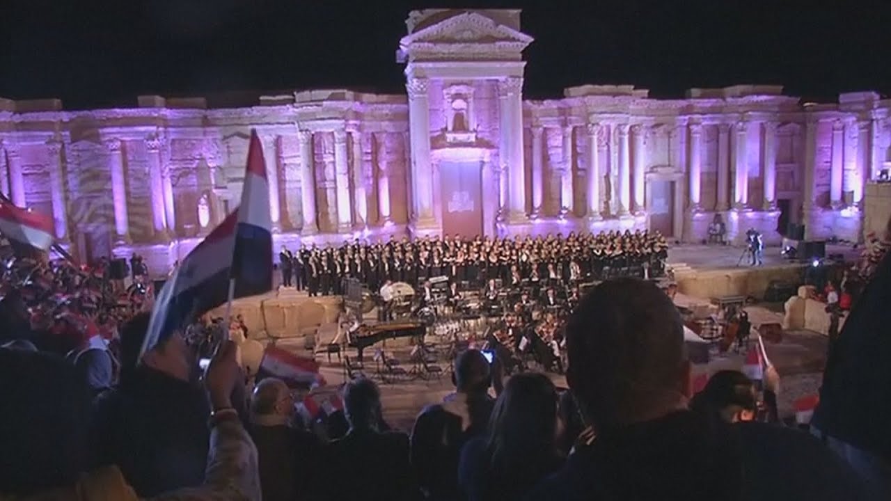 Сирийские музыканты выступили в амфитеатре Пальмиры (новости)
