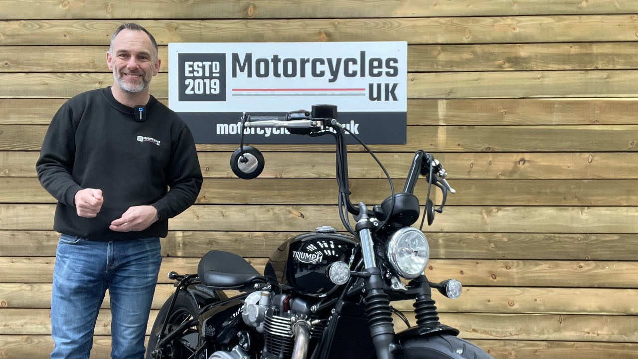 Triumph Bonneville Bobber 1200, Stunning Bobber With Some Great Accessories!