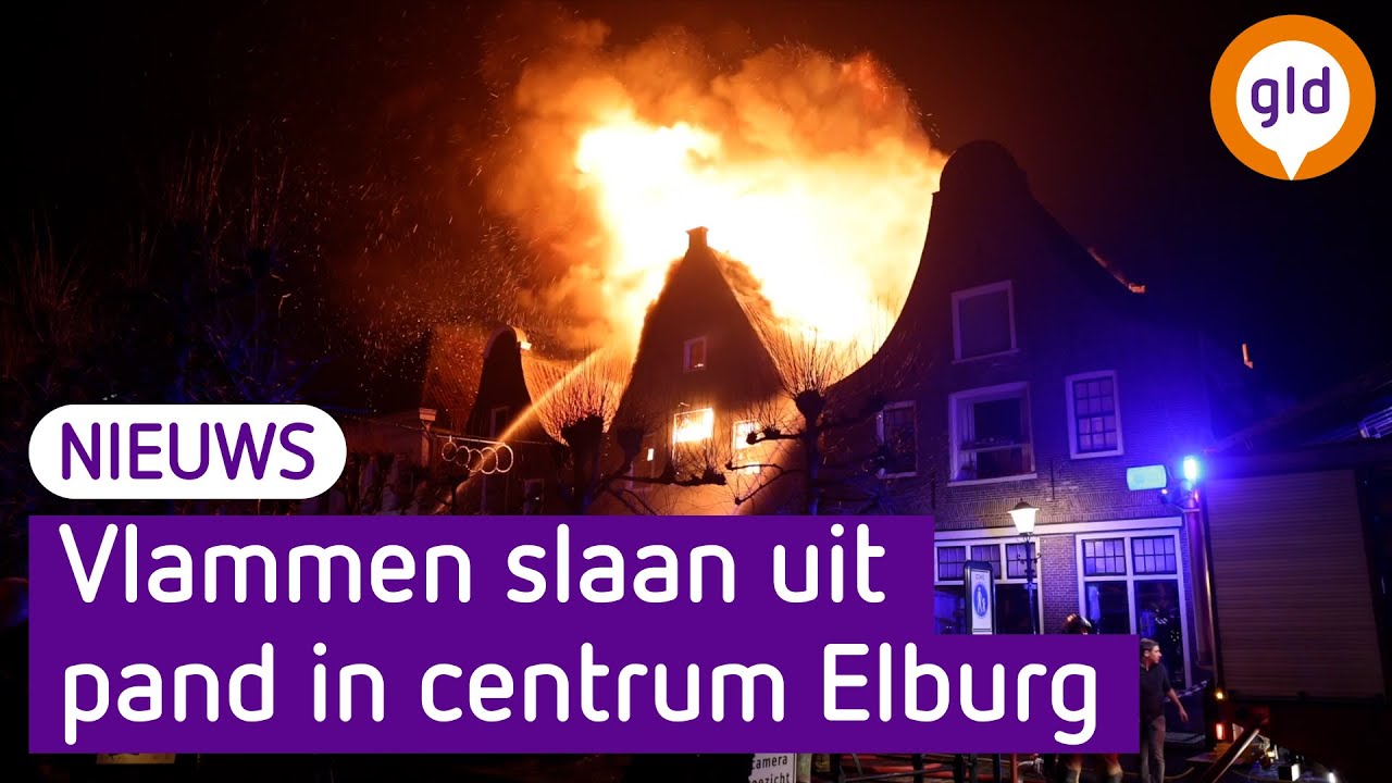 Uitslaande brand in historische binnenstad Elburg.
