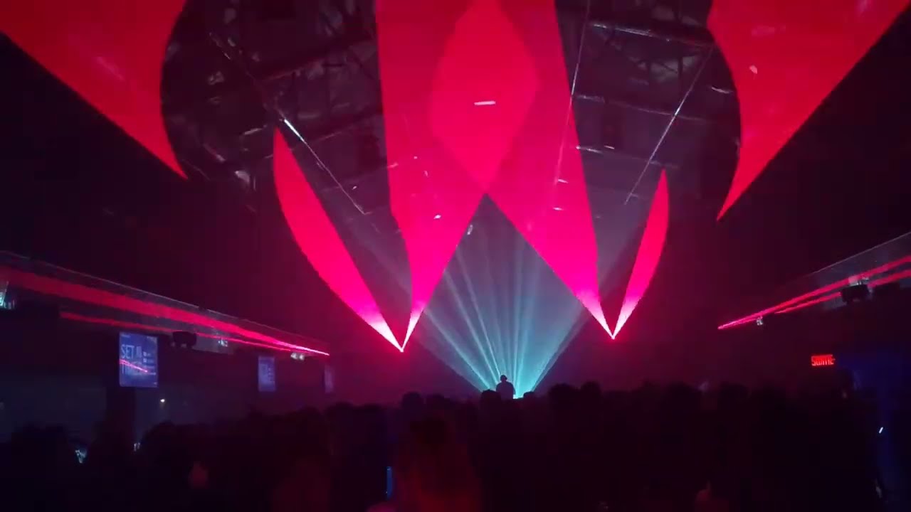 Franky Wah Live at New City Gas Montreal 17/11/2023