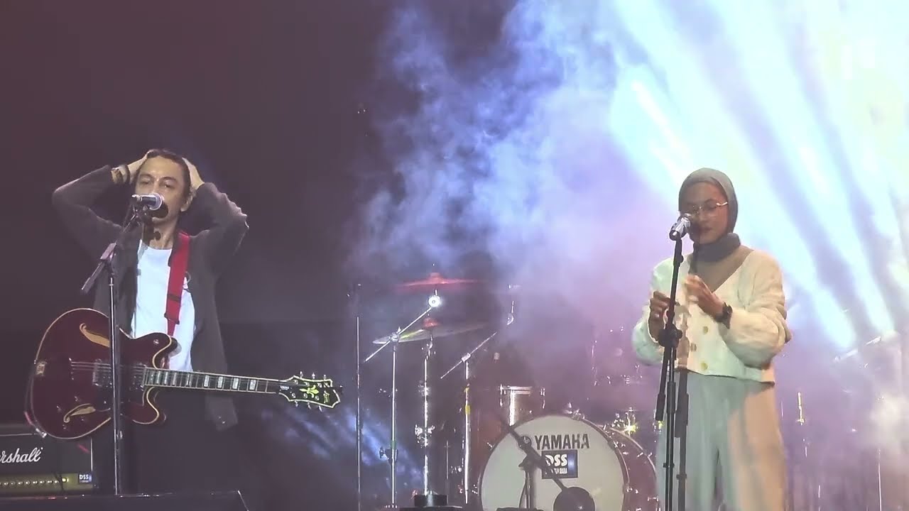[LIVE] Fiersa Besari ft Feby Putri - Waktu Yang Salah at Manggung Di Edu Town BSD