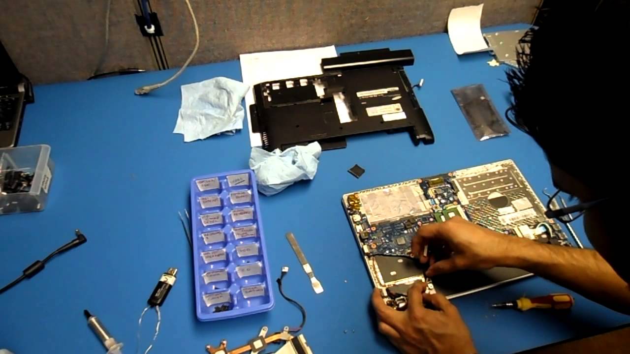 Samsung Q330 laptop repair by PCNix Toronto 416-223-2525