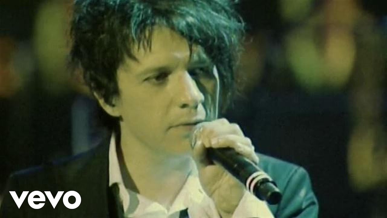 Indochine - Tes yeux noirs (Alice & June Tour à l'Opéra de Hanoï 2006)