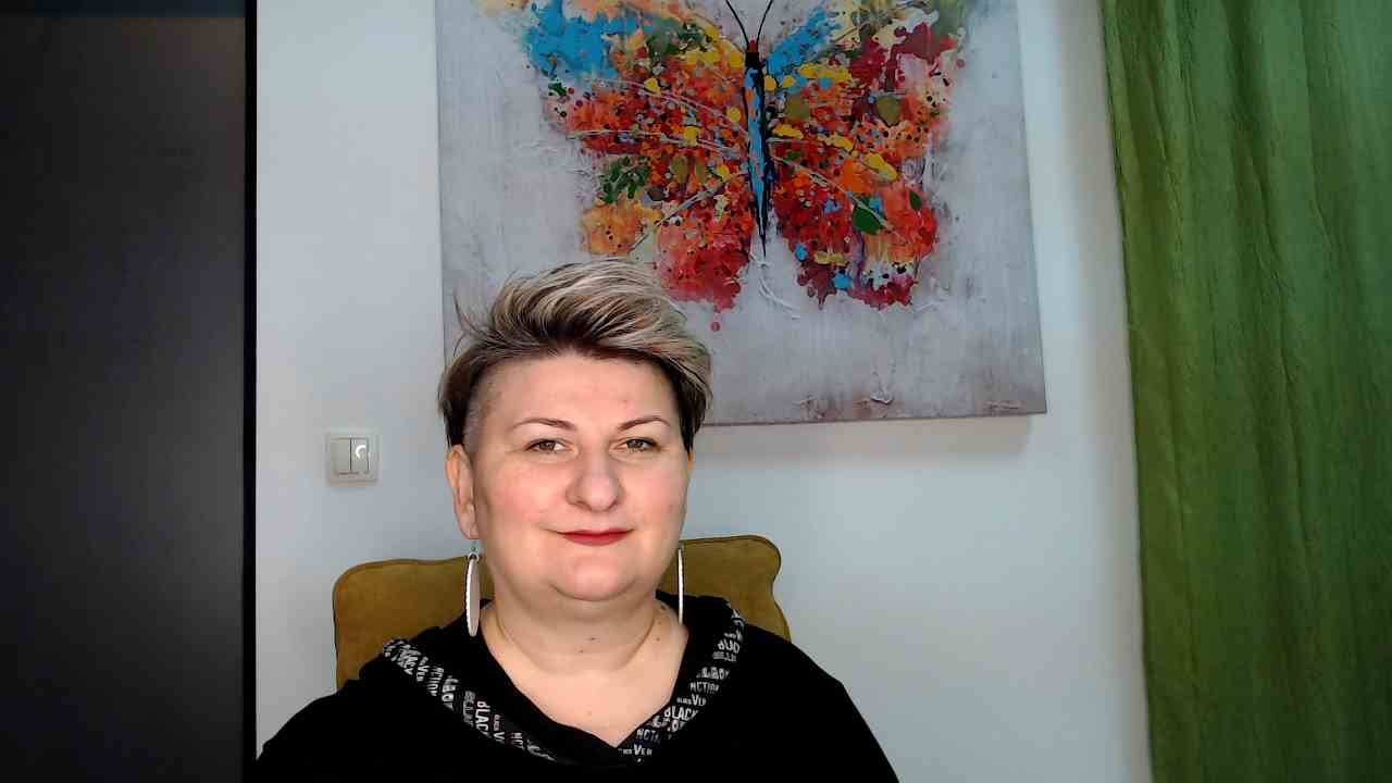 Majka NARCIS u odnosu s KĆERI
