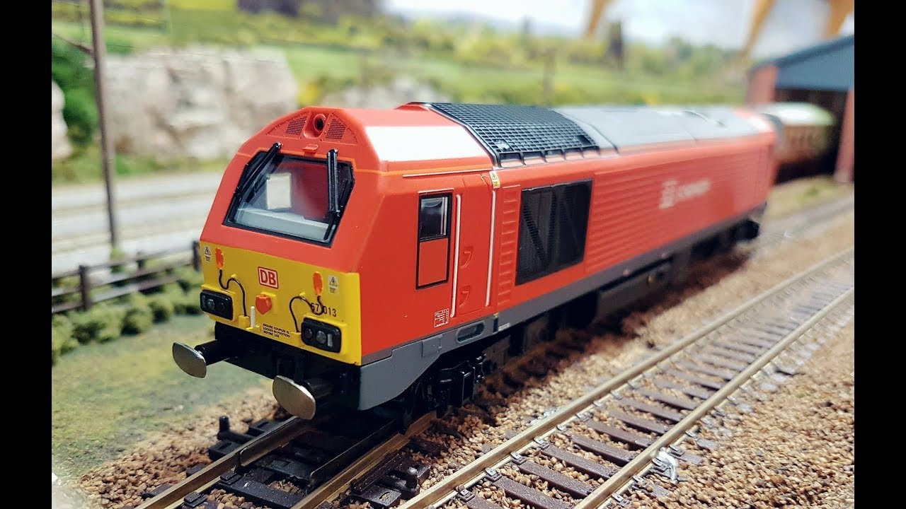 Hornby R3574, DB Schenker '67013' Class 67 - Unboxing