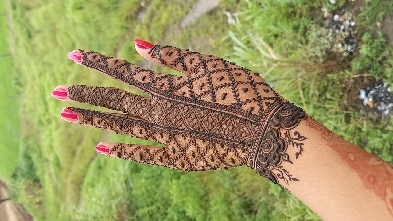New letest trending back hand mehndi design #mehndi #viral #trending #henna #mehandi #viralvideo 