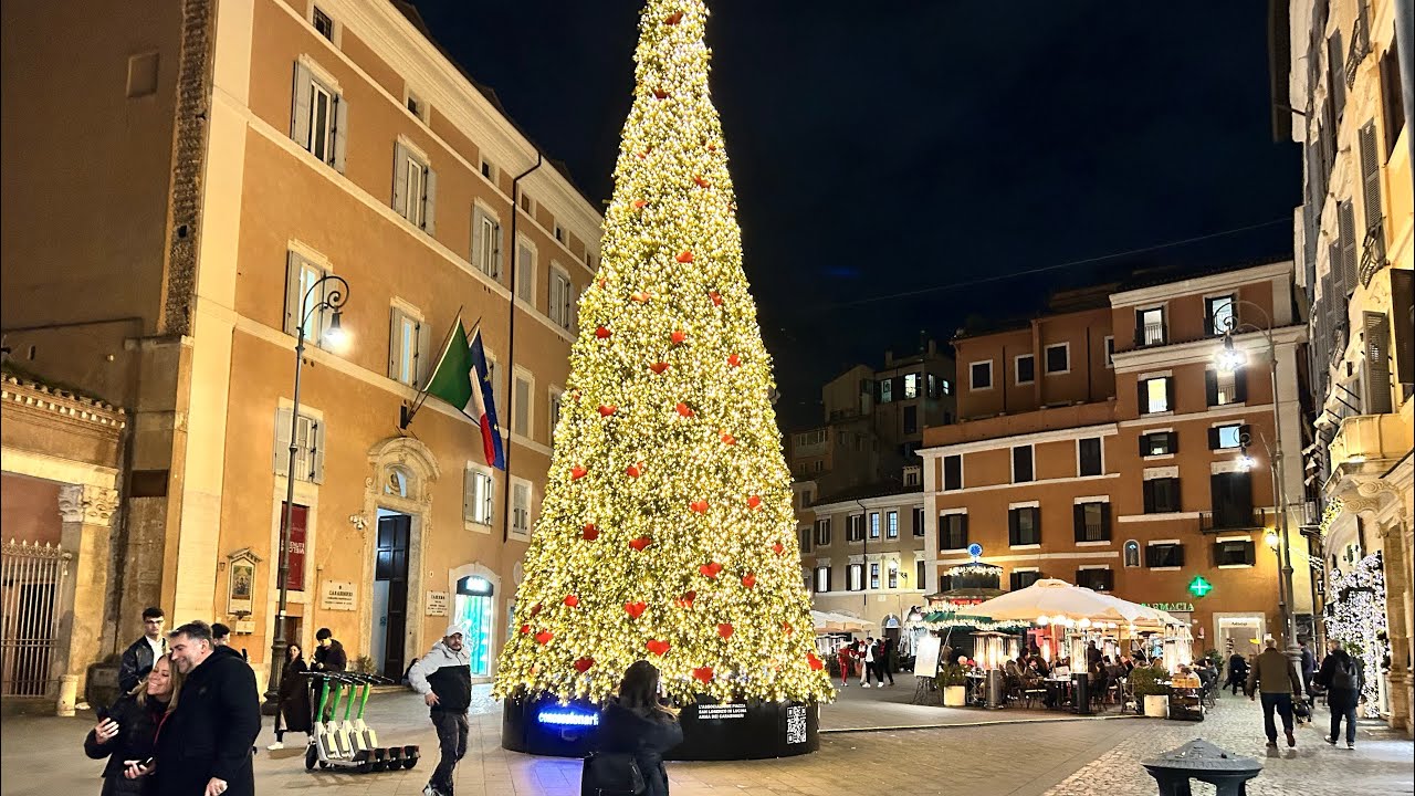 Roma by walk ( Christmas time) - immersive experience - Via del Corso, piazza San Lorenzo in Lucina