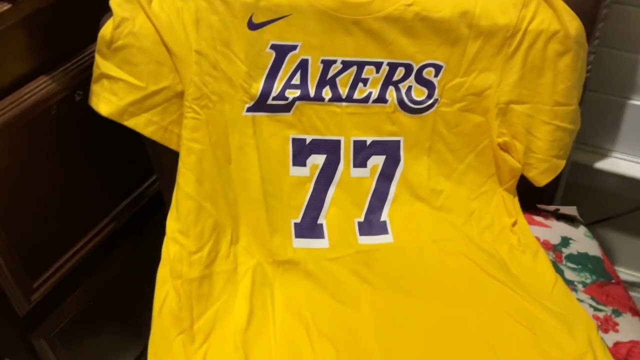 Los Angeles Lakers Luka Doncic Player Shirt Review (Gold)