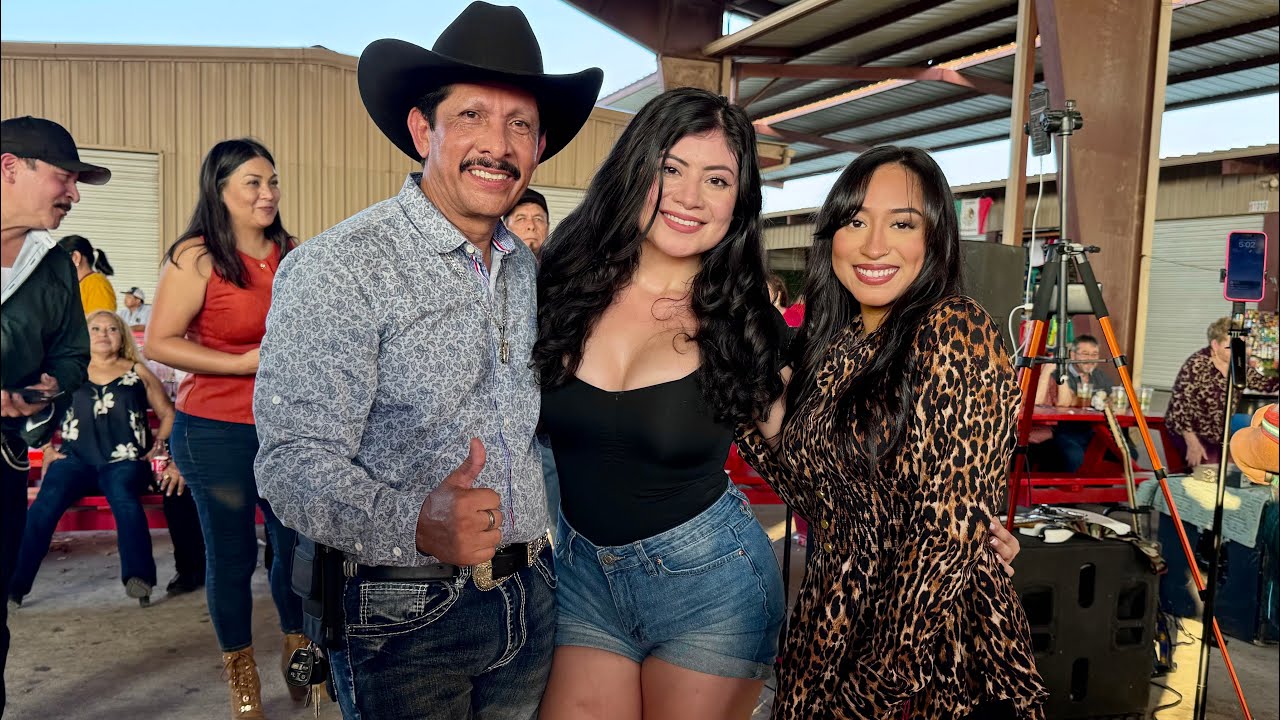 Domingo de baile en la pulga de Álamo Texas 