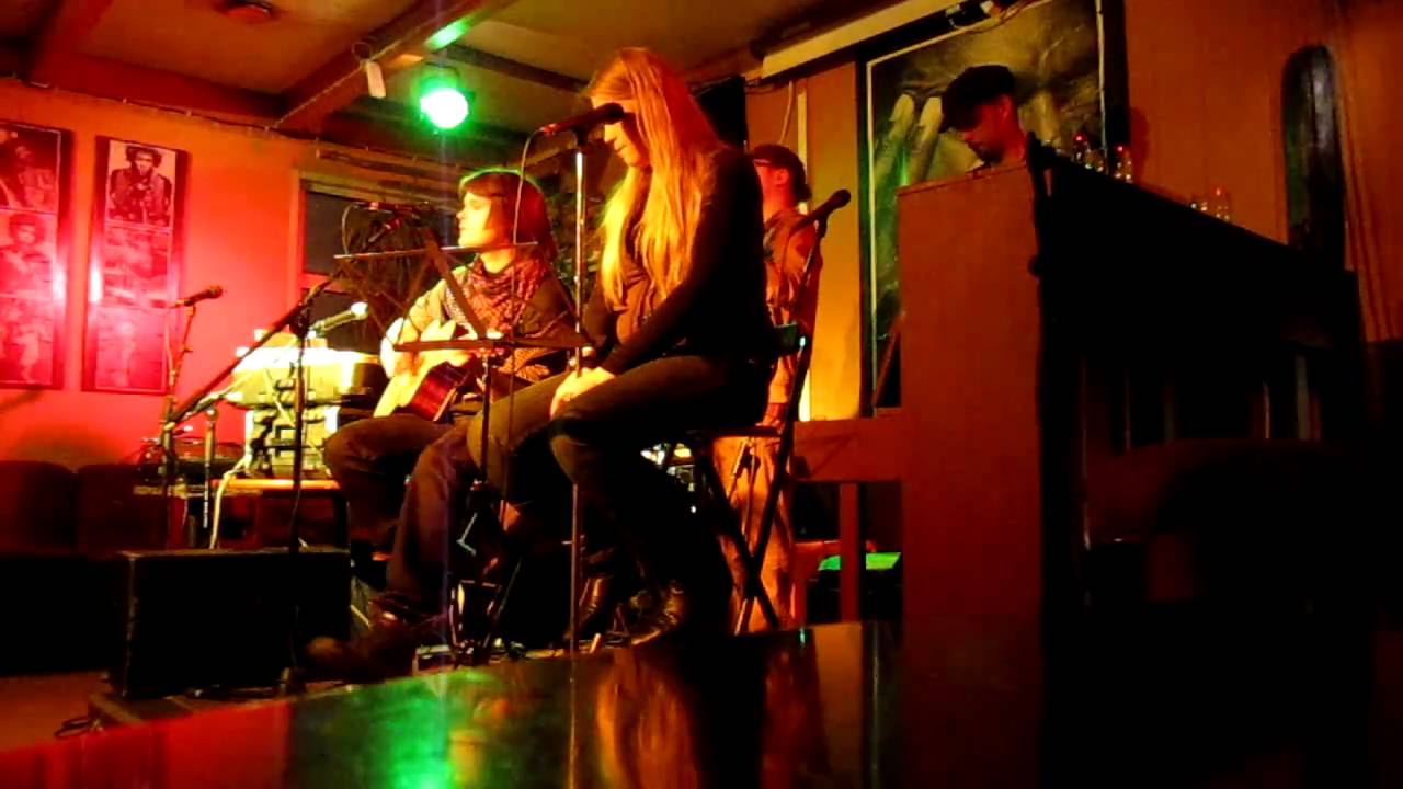 Katwin Heimo - Tyhjää (live, Kaseva cover)