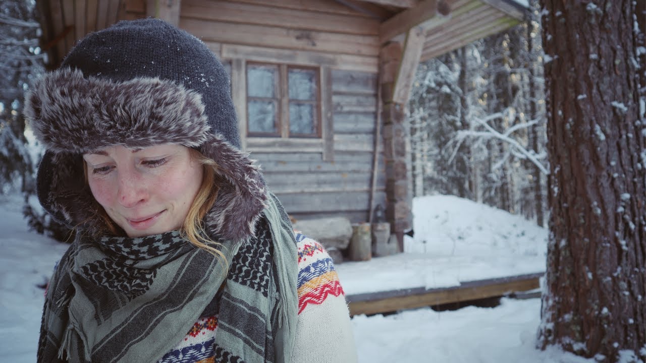 Perfect Solitude Off Grid - Winter | CABIN LIFE