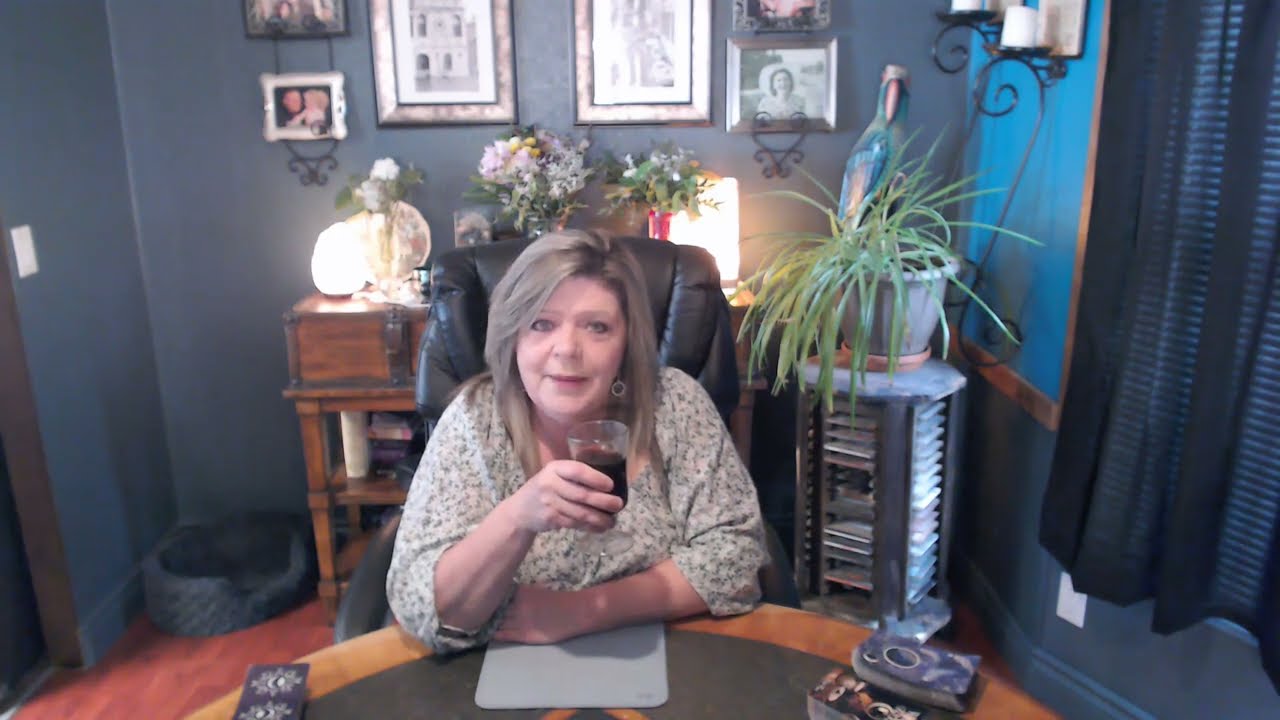 GEMINI JUNE 7 RUN FORREST RUN! THIS KARMIC IS BAT SH*T CRAZY! SELL THEIR SOUL FOR A $$$