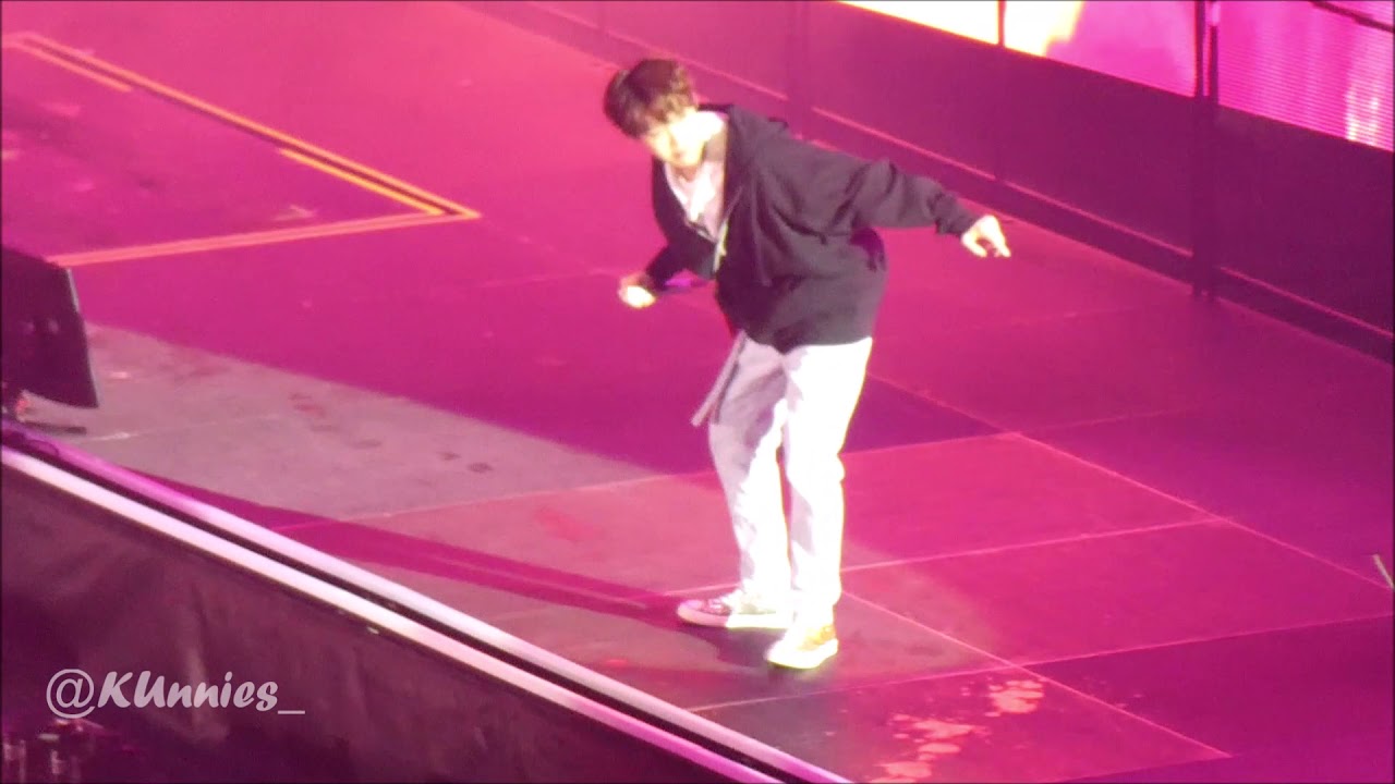 BTS (방탄소년단) - So what - Speak Yourself World Tour - Paris 190608
