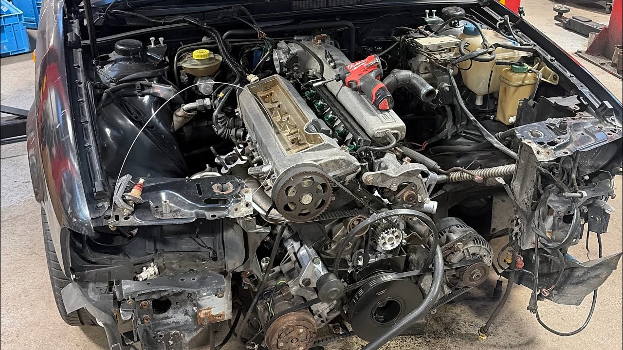 Rebuilt Audi RS2 engine first fire up 