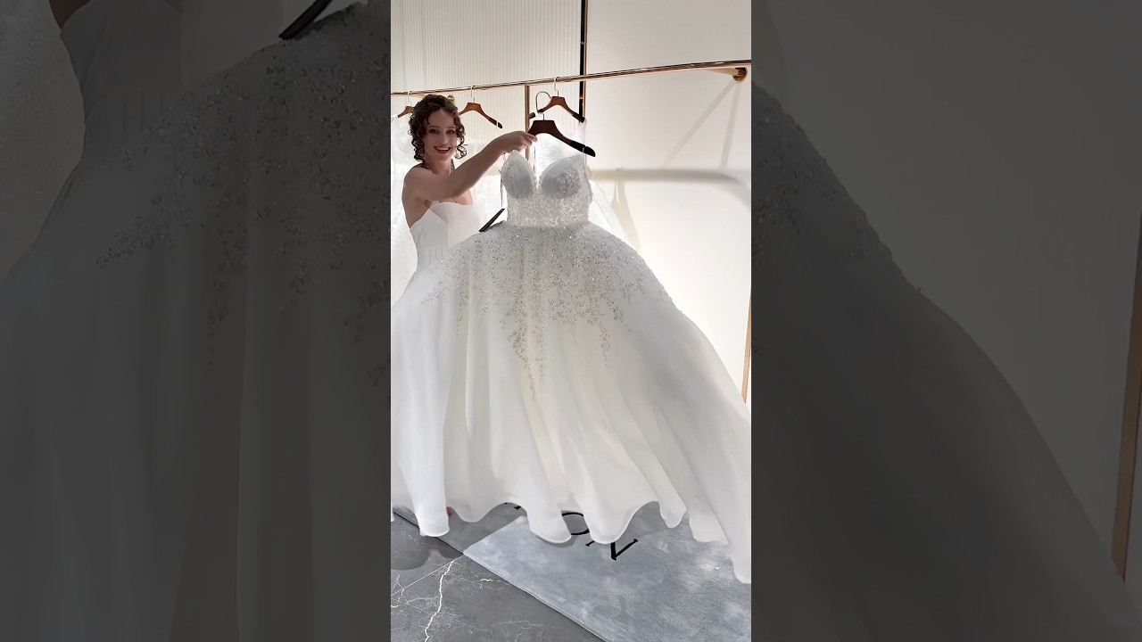 voici des robes de mari&eacute;e INCROYABLES￼