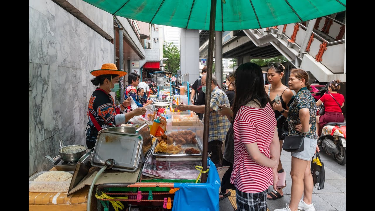 [4K] Walk tour around BTS Ratchathewi station and Phetchaburi Soi 10 on the evening, Bangkok