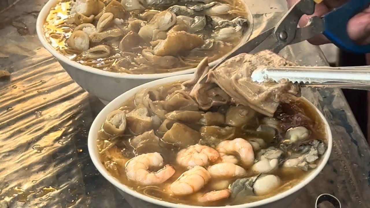 【台灣趴趴走】2024.12.11台灣最美郵局 西門町麵線 雙城街麵線 料很多麵線 大骨湯皮蛋麵線 多料麵線配小菜