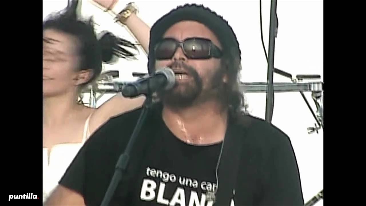 Carlos Varela canta 