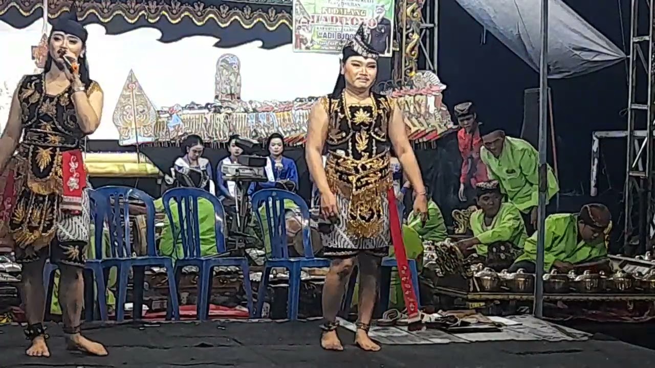 Seni: Tayub; Campursari;... Lagu Bung Karno, Sambel Kemangi,.... Campursari Adi Budoyo