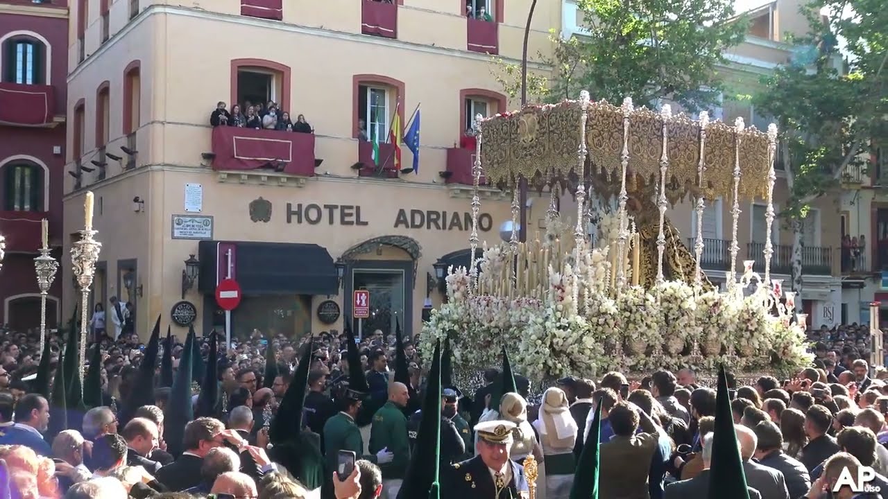 La Esperanza de Triana en el Baratillo 2022 | Semana Santa de Sevilla.