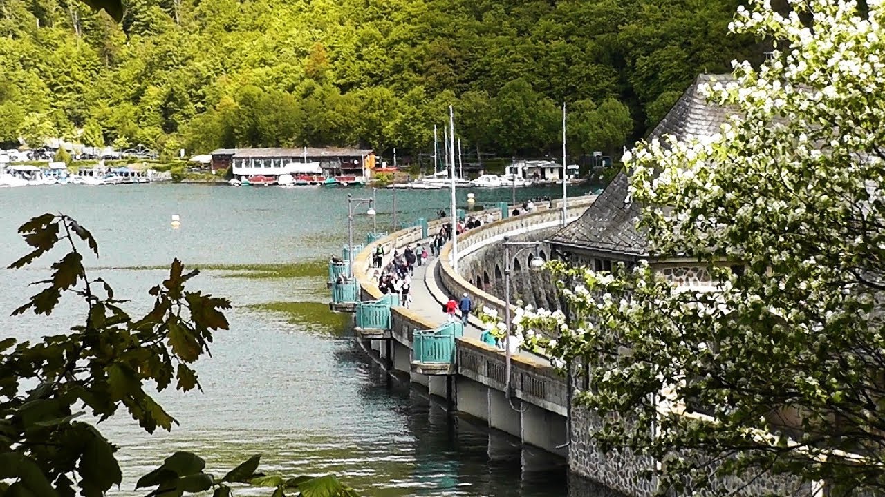 Edersee : Rund um die Talsperre  April 2018