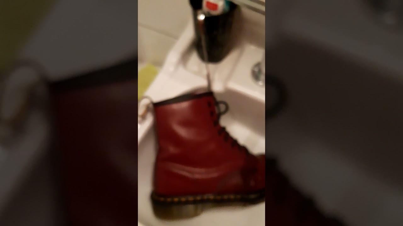 Martens Naht richtig reinigen.