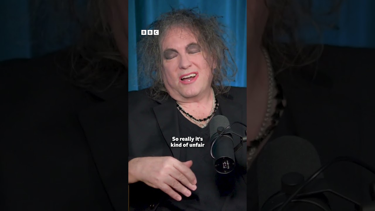 Robert Smith has multiple iPods for different types of music 🎶 #Sidetracked #Podcast #thecure