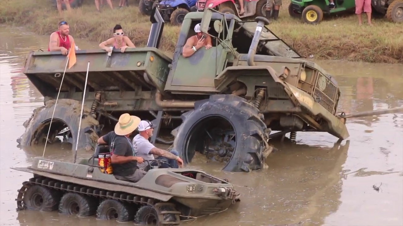 Redneck Mud Park - Underwater Mud Maze