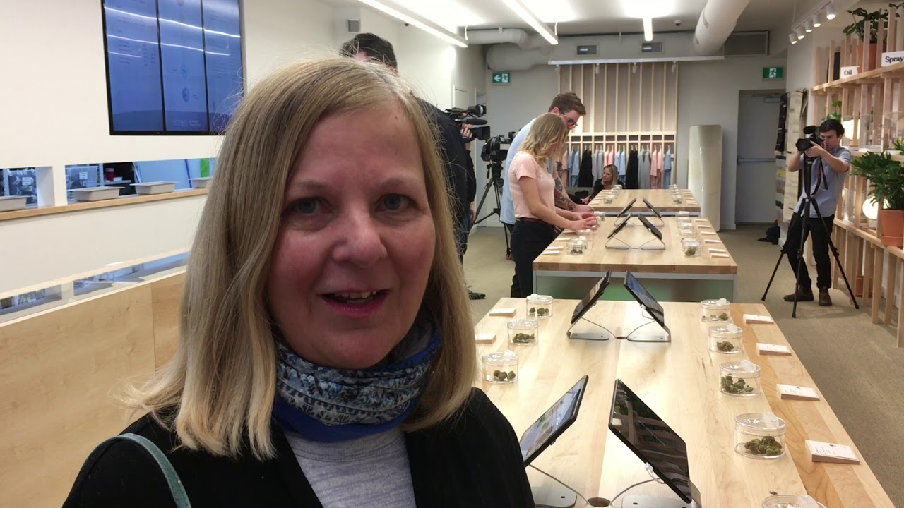 'I&rsquo;m here to buy pot': First cannabis stores in Ottawa draw lineups