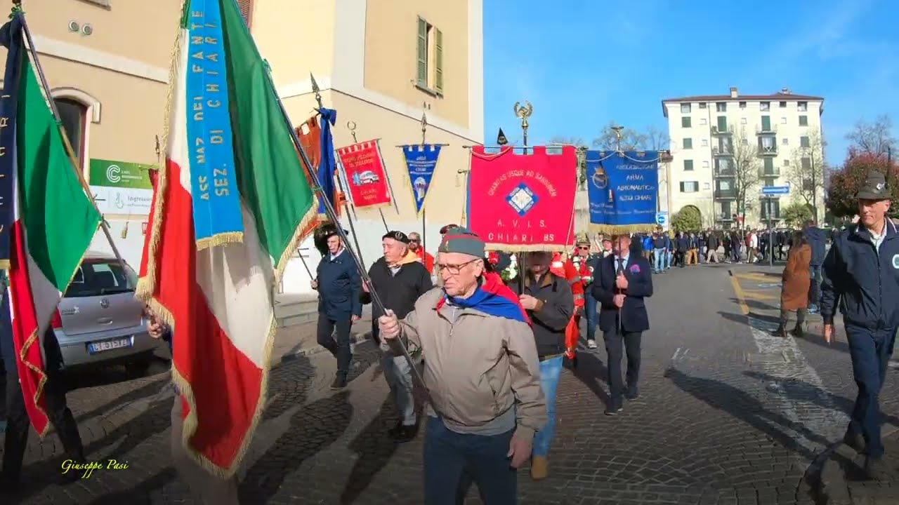 CHIARI - deposizione cestini di fiori monumenti varie Armi.
