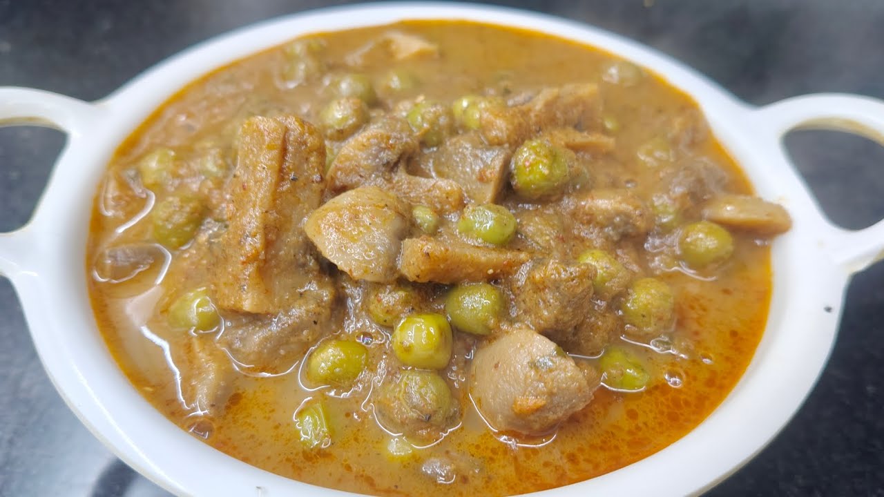 आज का खाना बहुत ही स्वादिष्ट बना खा के मजा आ गया | mater masroom recipe 