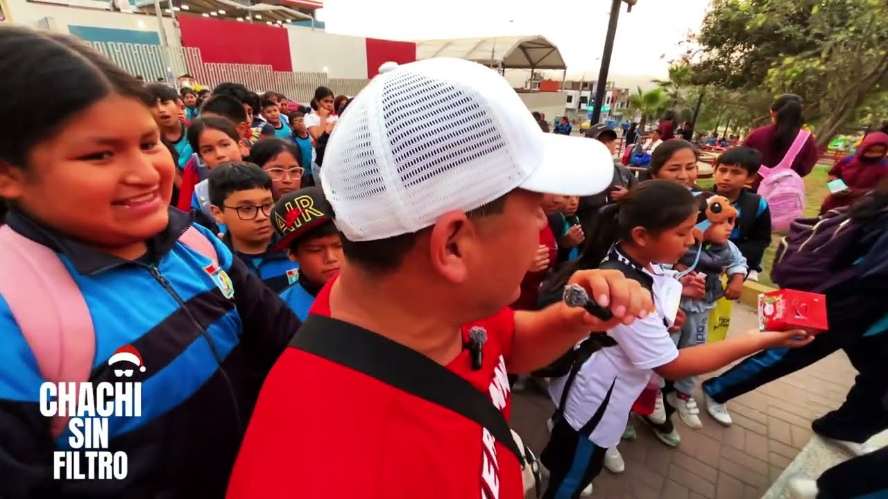 REPARTIENDO LA CHOCOLATADA PARA LOS CHICOS CON LA SAZON Y FIORELITA TODO POR LOS BEBES